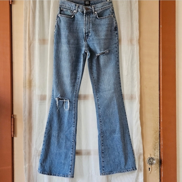 📌110 BDG HIGH RISE FLARE JEANS WOMEN'S SIZE 26 - Picture 1 of 7
